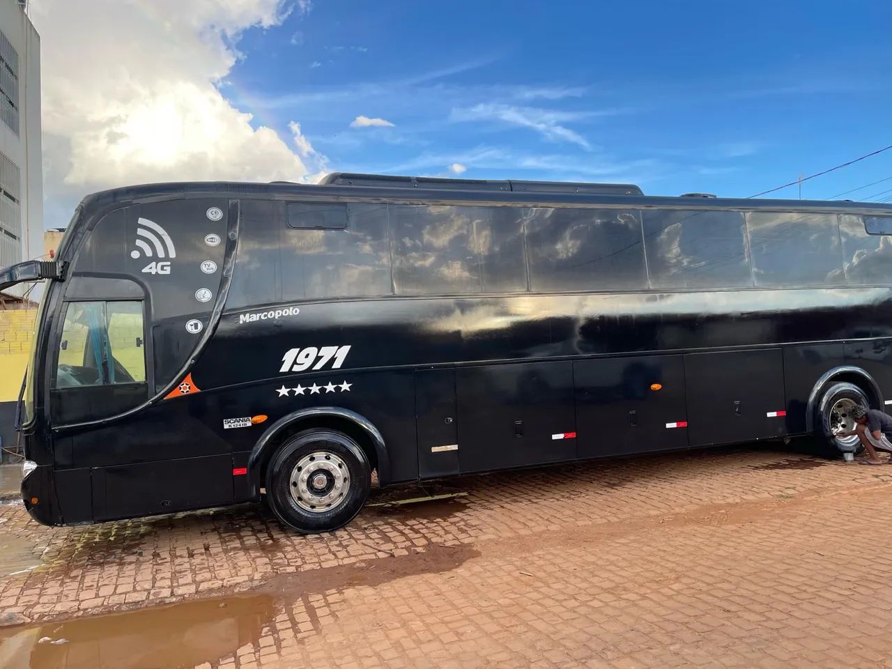 Ônibus pronto para atividade  - Foto 2
