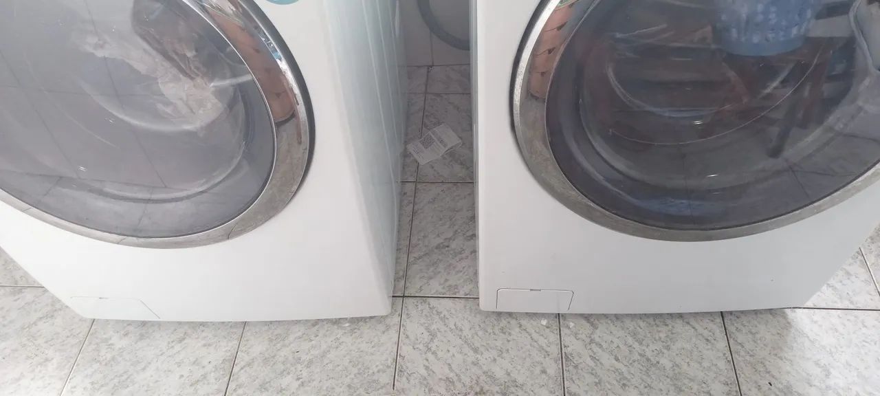  Lavar e Secar 12kg  Electrolux limpa  perfeita testada  - Foto 2