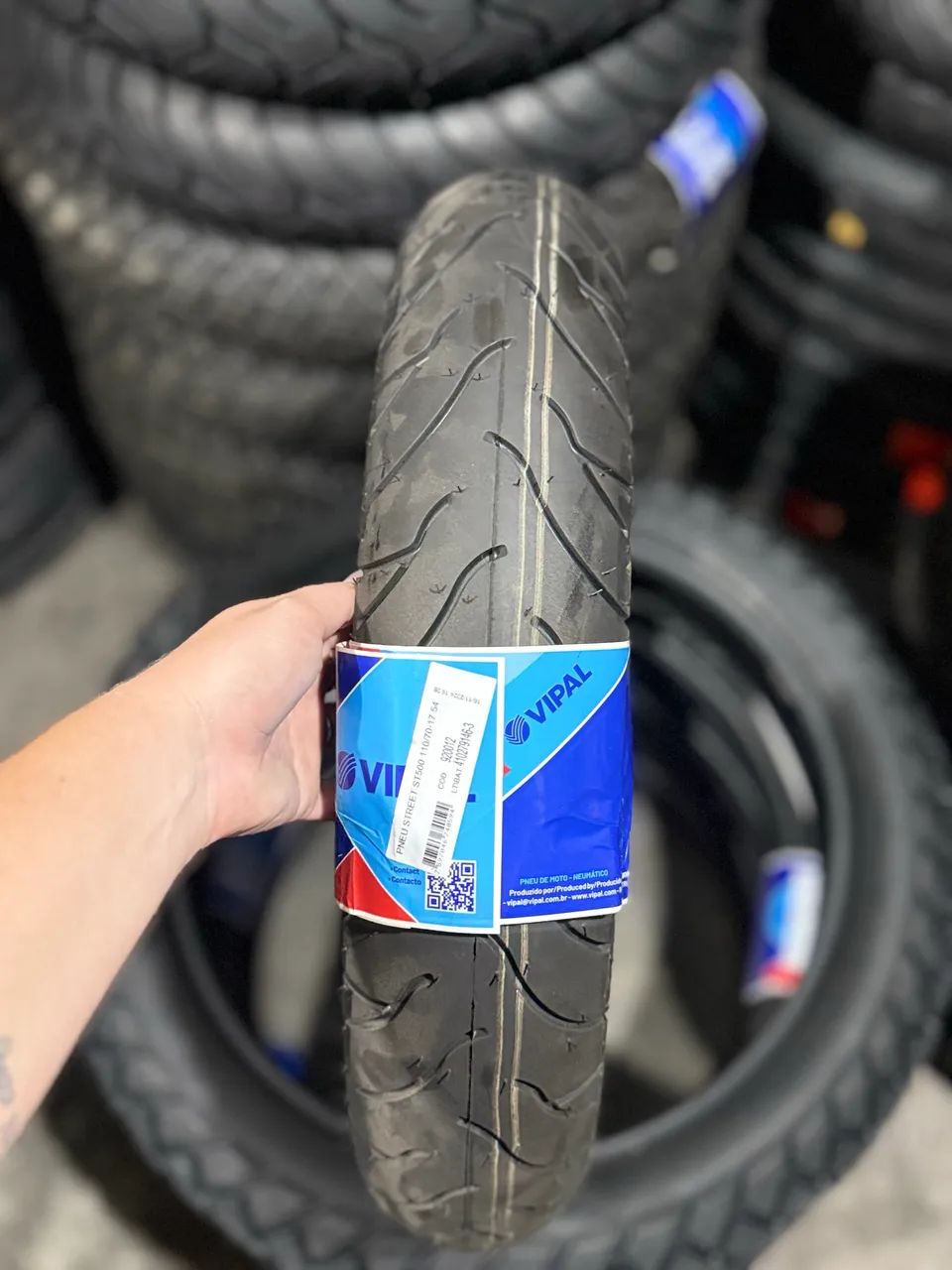 Pneu de moto 110/70/17 Vipal - Foto 2