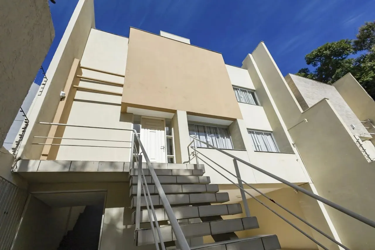 Sobrado com 3 quartos para alugar por R$ 5400.00, 173.95 m2 - PILARZINHO - CURITIBA/PR
