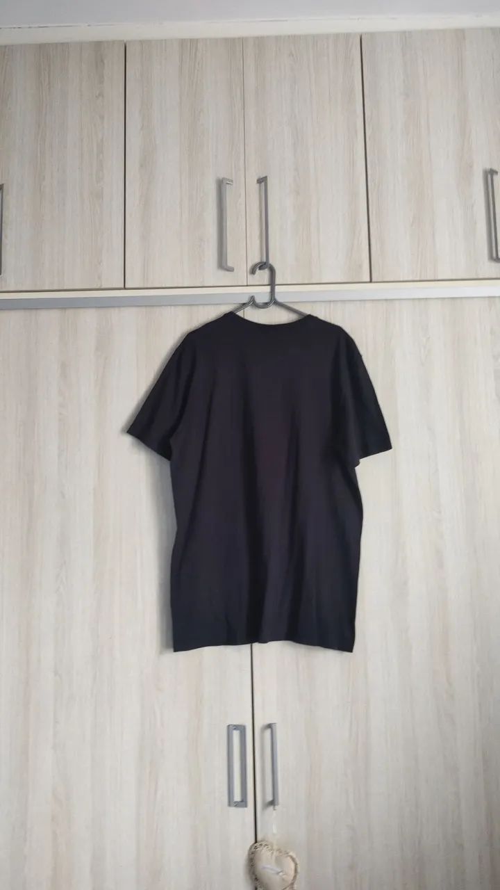 Camiseta Hering Preta Básica - Conforto e Estilo