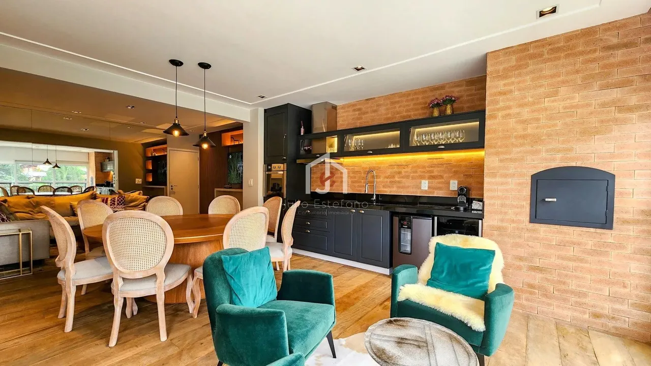 Apartamento com 4 dormitórios sendo 3 suítes no Jardim Belvedere em Campos do Jordão.