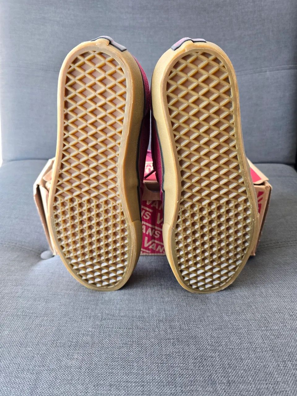 Tênis Vans Atwood 12 Oz Canvas vinho com Sola Bege Novo