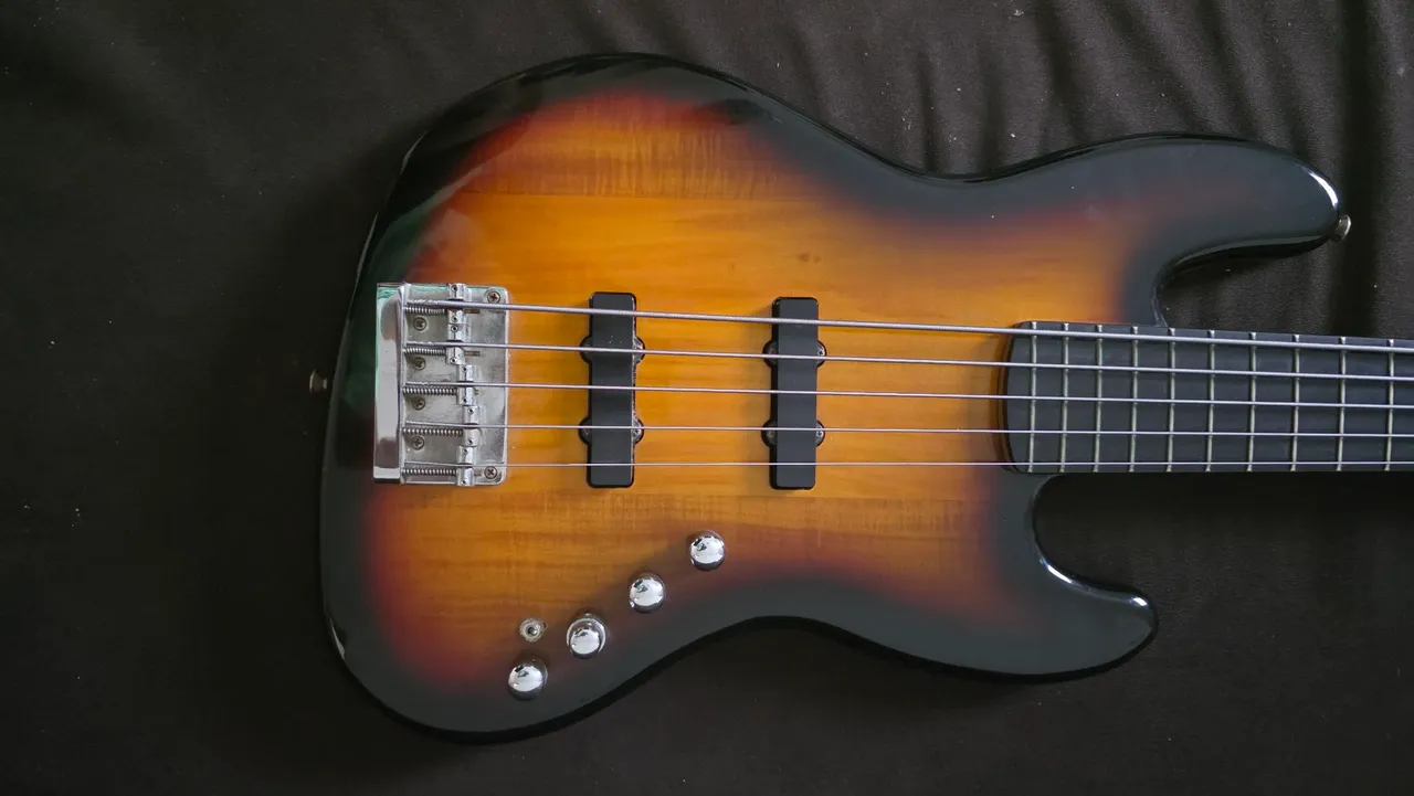 fender jazz bass deluxe v