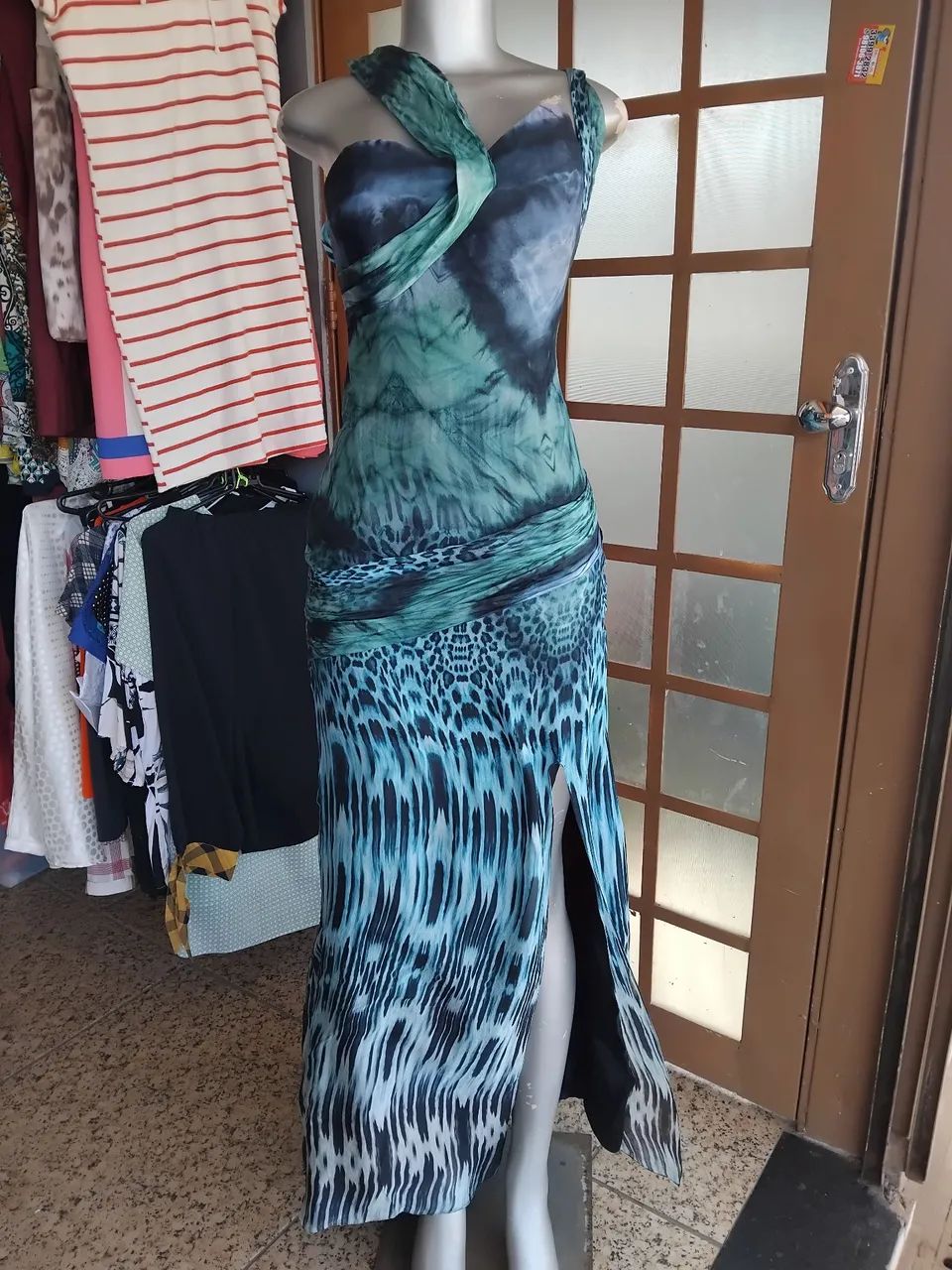 Vestido Longo Estampado de onça azul com Fenda - Foto 5