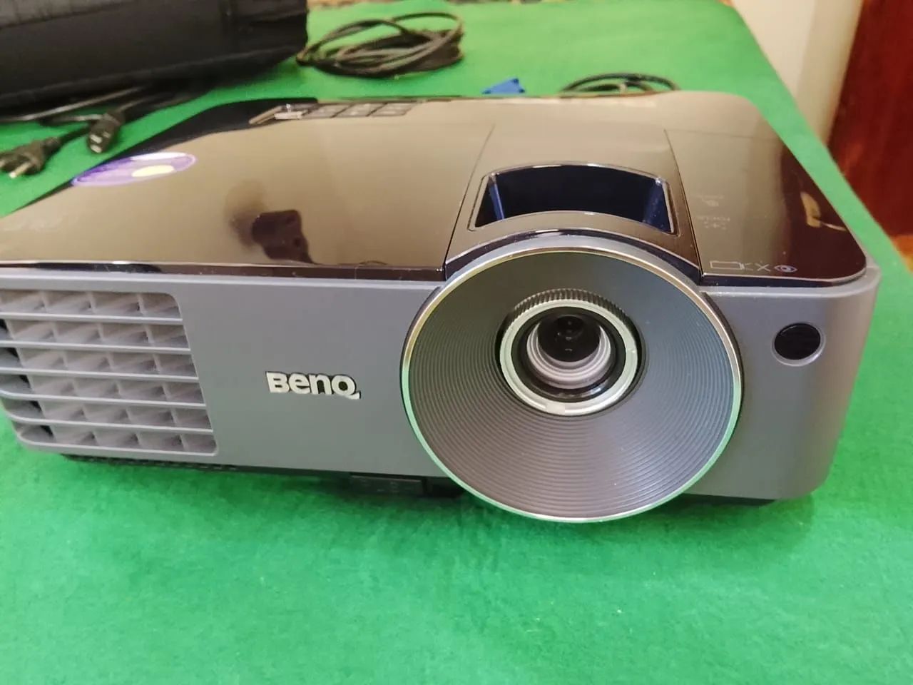 Projetor BenQ MS513PB - Excelente Estado + Acessórios - Pronto para Uso!
