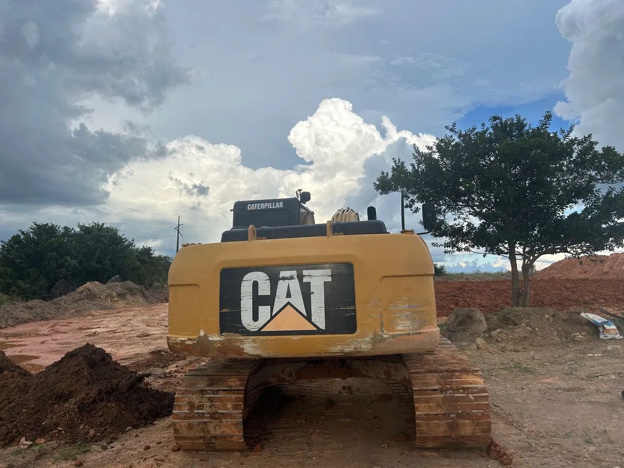 Escavadeira Caterpillar 320D - Foto 2