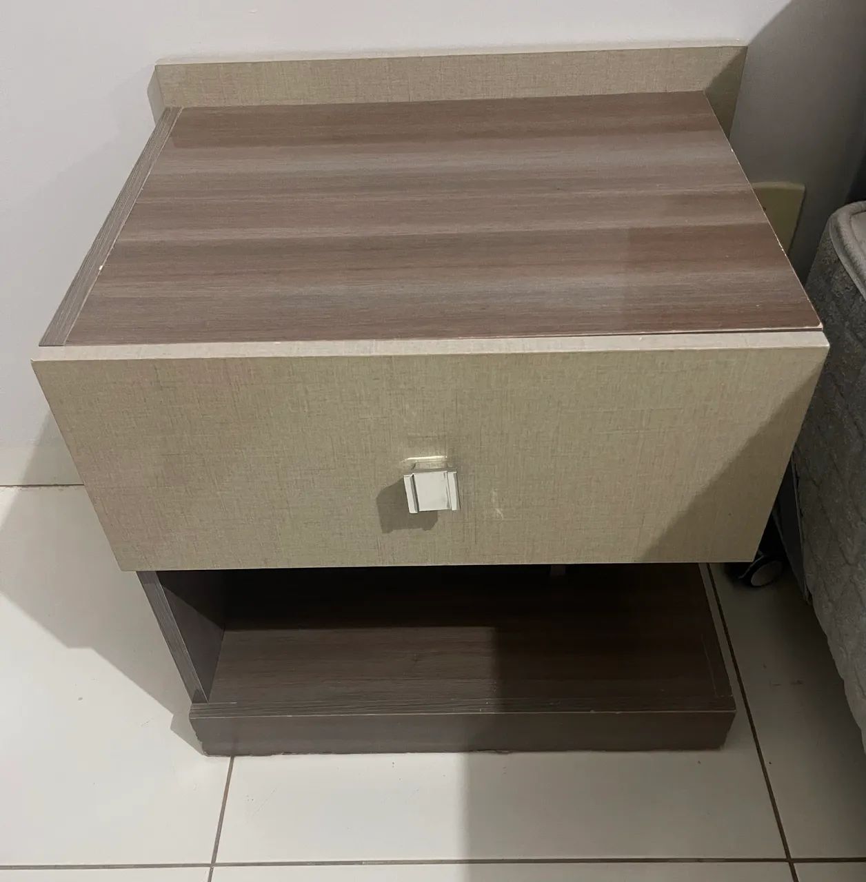 Cabeceira com mesas