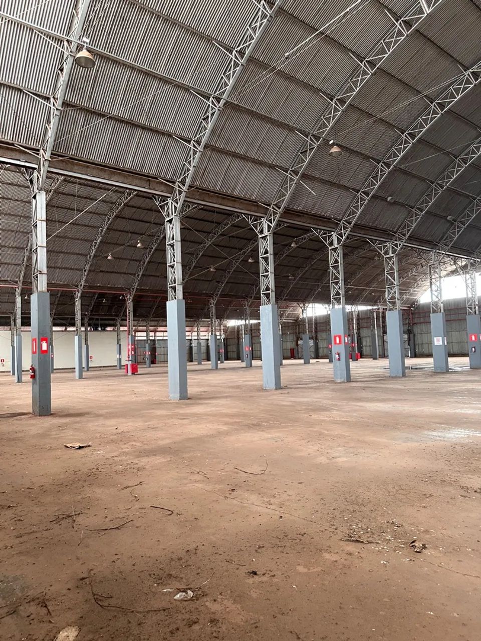 Galpão 600m2  900m2  1.500m2  1.800m2  2.000m2 - Foto 8