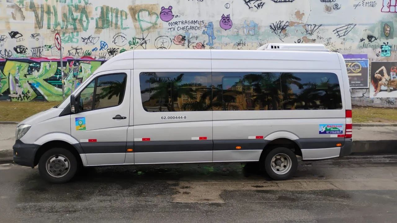 Vendo   sprinter   515  2019/2019 prata