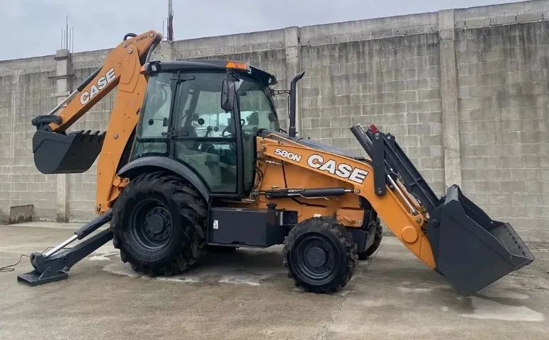 Retroescavadeira Case 580 2017 - Foto 4