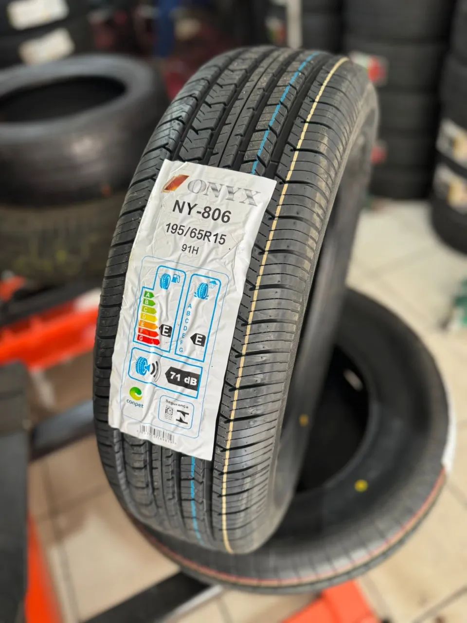 Pneu Novo 195/65/15 Onyx - Peças para carros, vans e utilitários