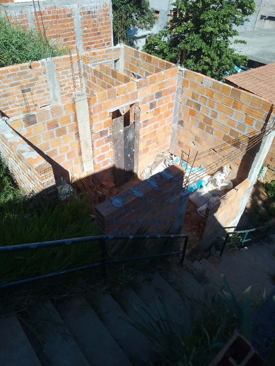 Venda de casa inacabável