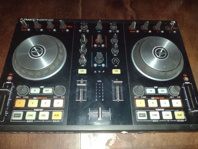 DJ Controller64286076460417120