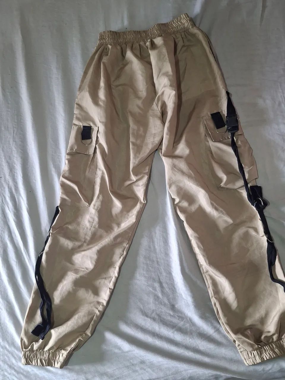 Calça cargo bege com fivelas unissex tm 40 - Foto 4