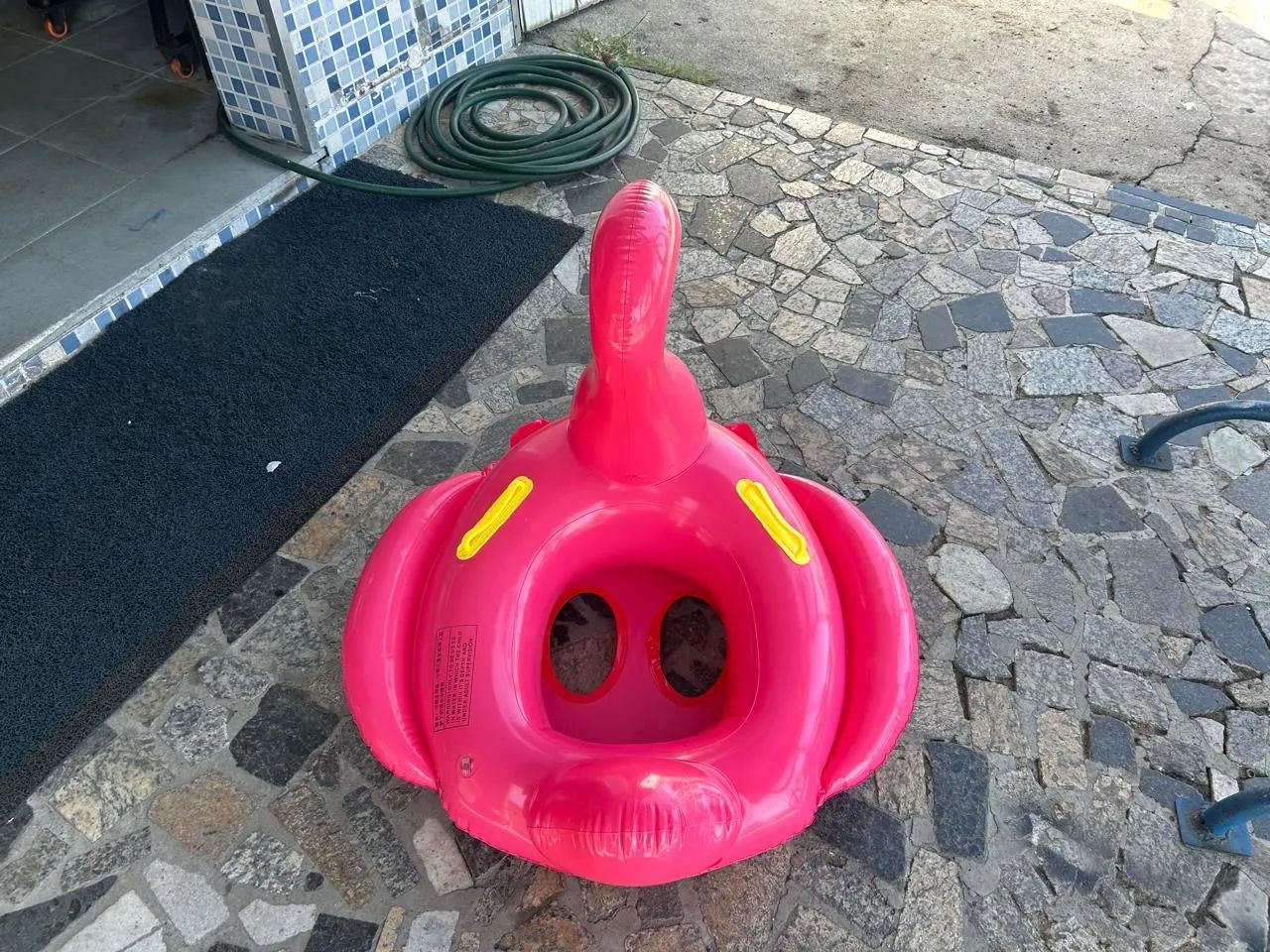 2 Boias Infláveis para Bebê - Diversão na Piscina! R$ 60,00 as duas. - Foto 5