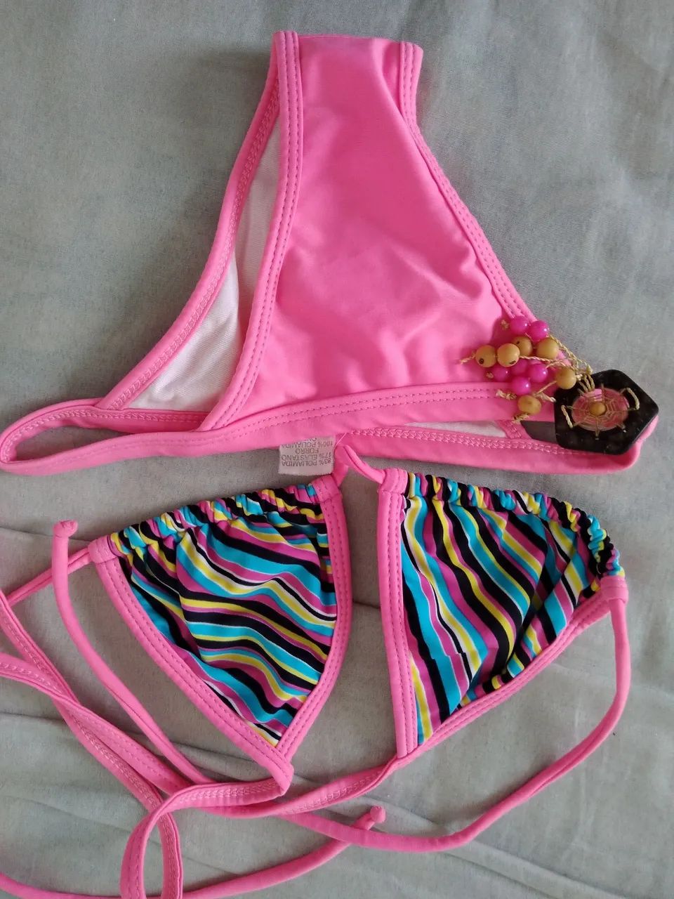 Biquíni rosa com estampa vibrante - Foto 2