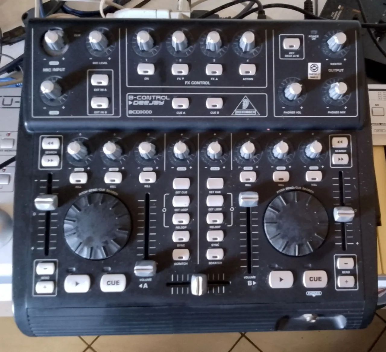 Controlador de DJ Behringer B-Control BCD3000 - Foto 3