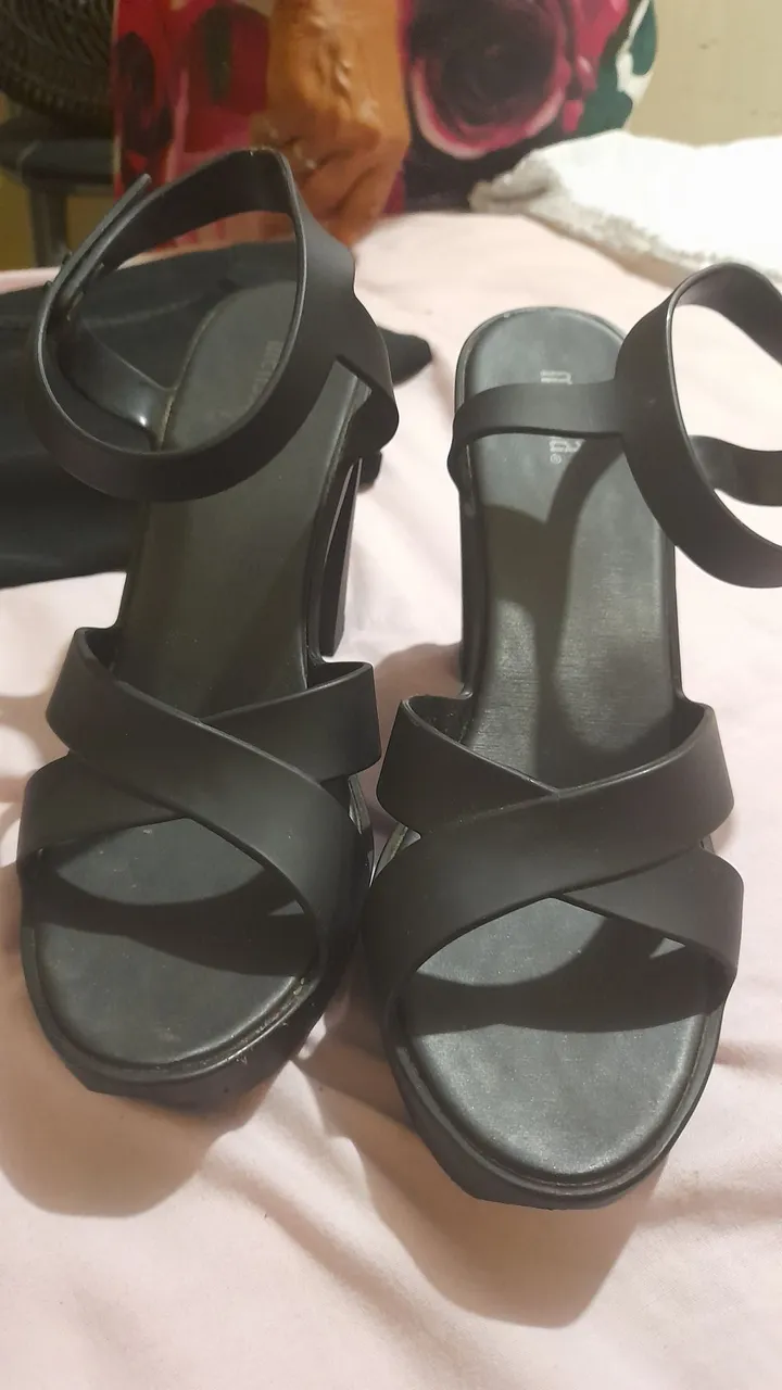 Sandália Melissa Preta - Elegância e Conforto!