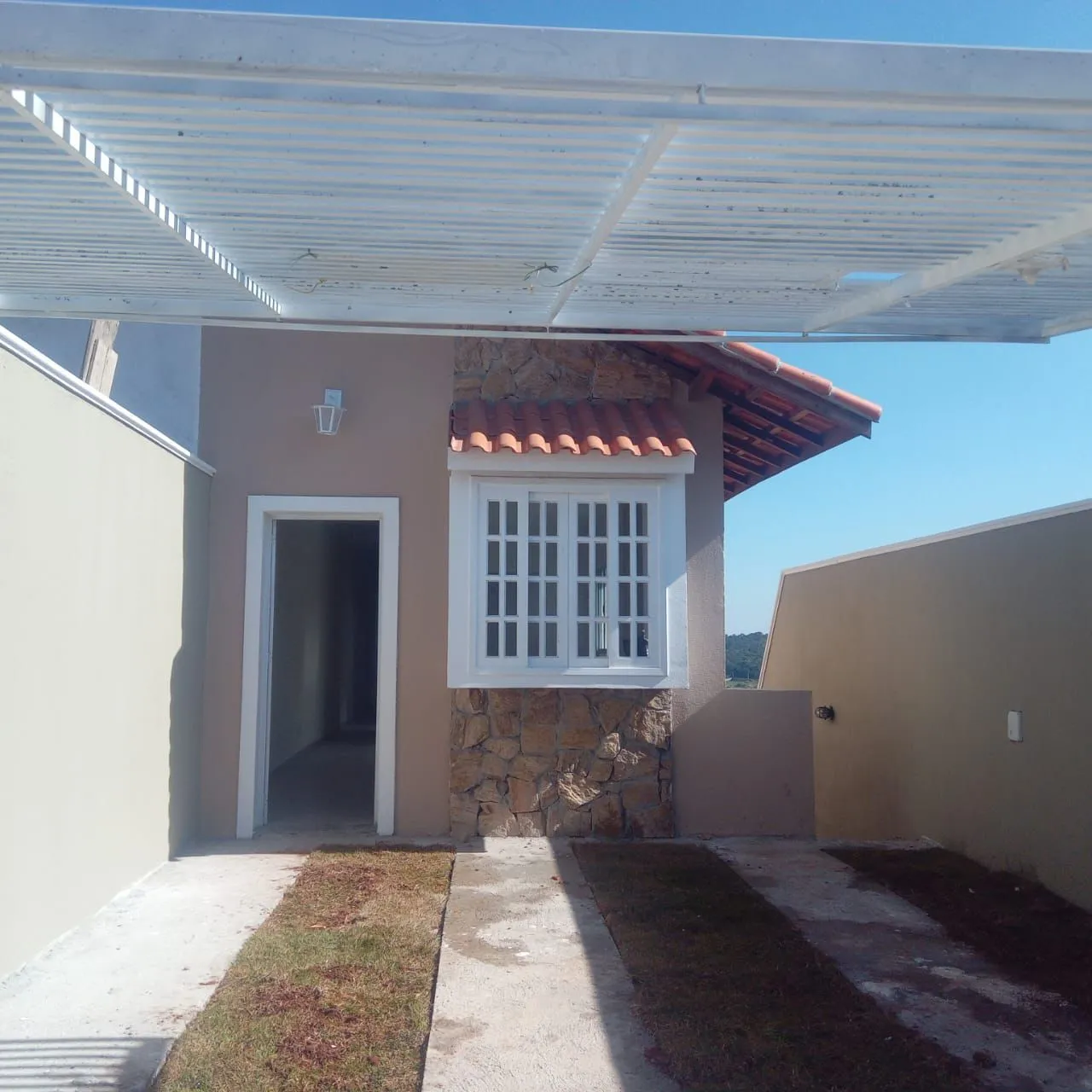Sobrado lindo ( Cotia-Finac) 280 mil