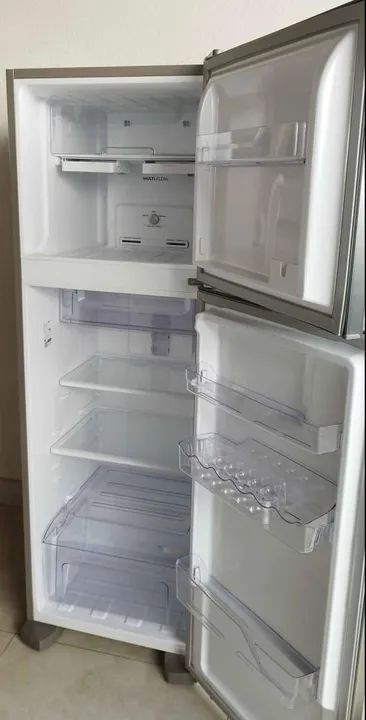 Geladeira Eletrolux 371l - Foto 3