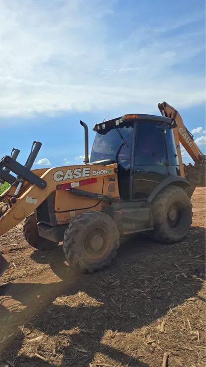 Vendo Retroescavadeira Case 580N ano 2020 - Foto 4