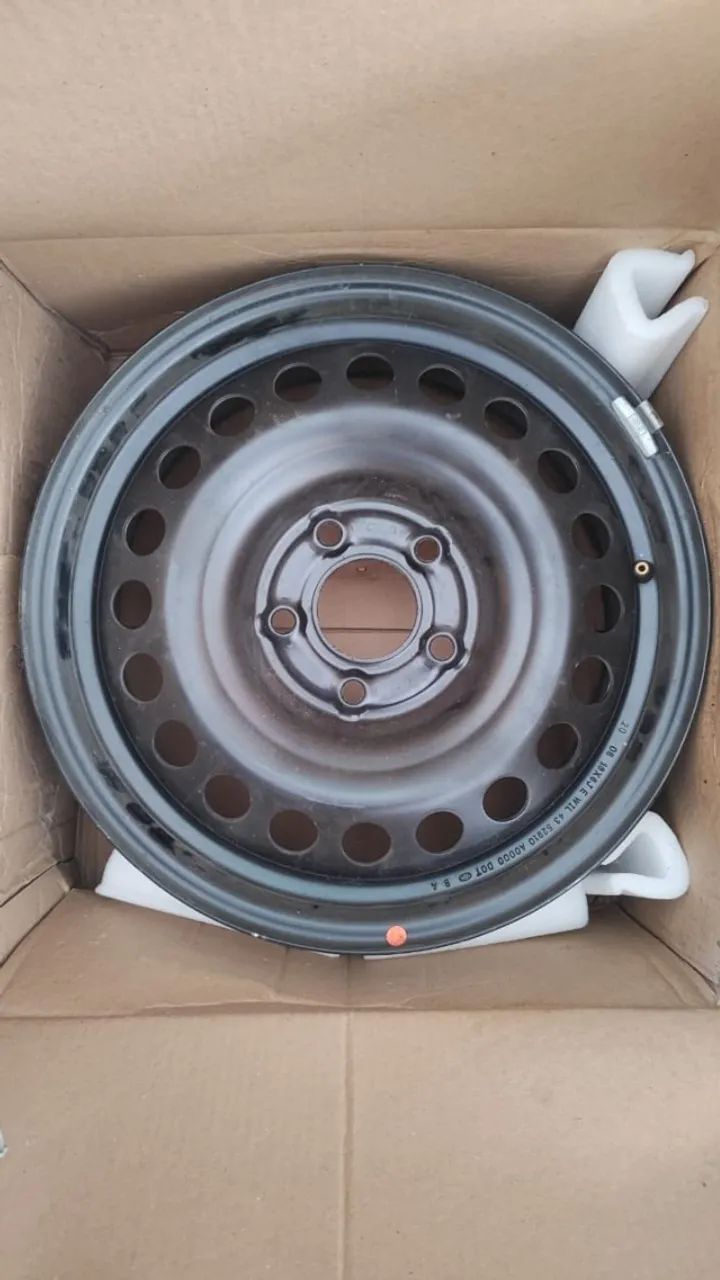RODA DE FERRO NOVA PARA CRETA - 5 FUROS - R$ 100,00 CADA
