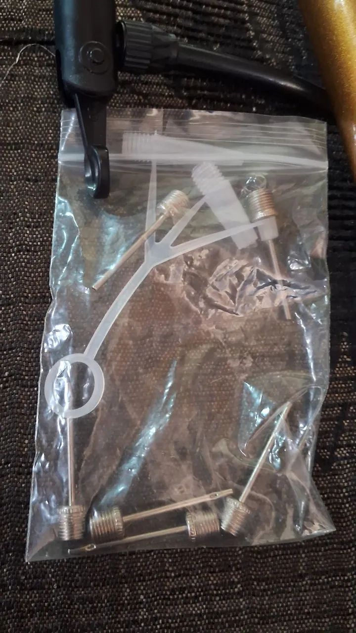 Bomba de Ar para Bicicleta com Acessórios - Foto 3