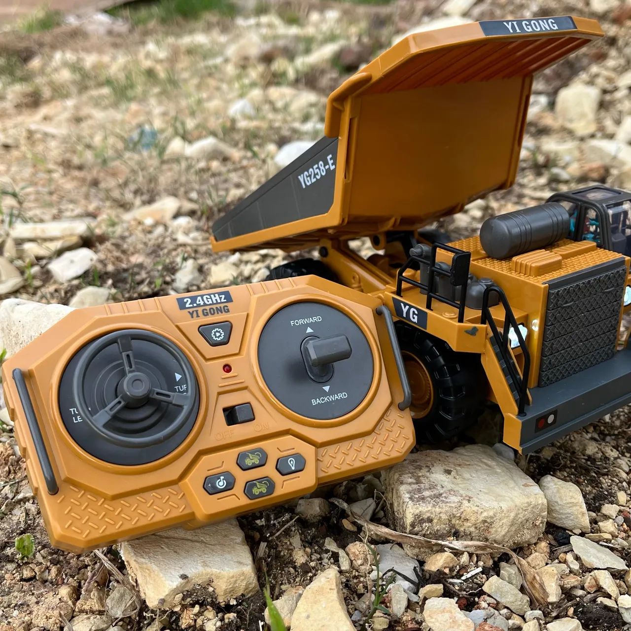 Queima de Estoque - Caçamba de Controle Remoto - Com Bateria Recarregável - Foto 4