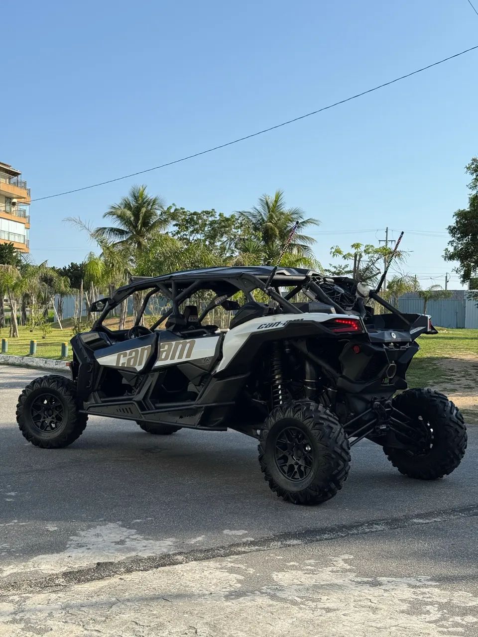 UTV Can Am Maverick X3 Max 2023 4 lugares 2mil km apenas  - Foto 5