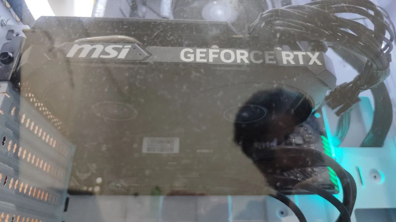 Placa de Vídeo MSI GeForce RTX 4060 Ventus 2X Black OC - Foto 4