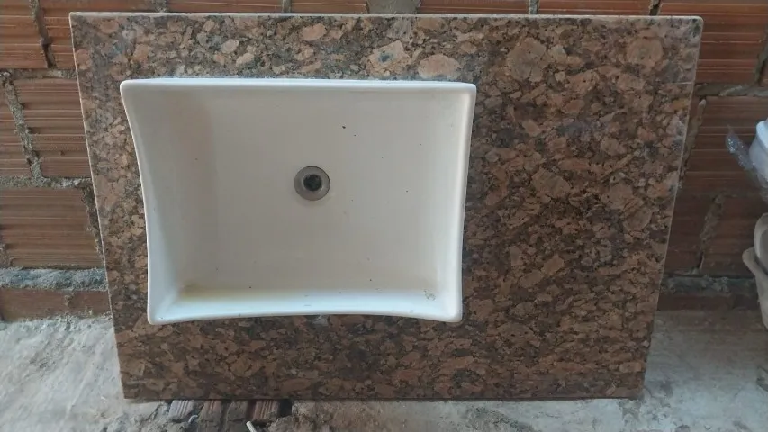 Pia para banheiro de mármore com cuba (90 x 60 cm)
