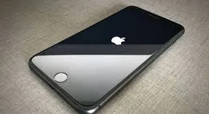 Iphone 6s plus travou na maça