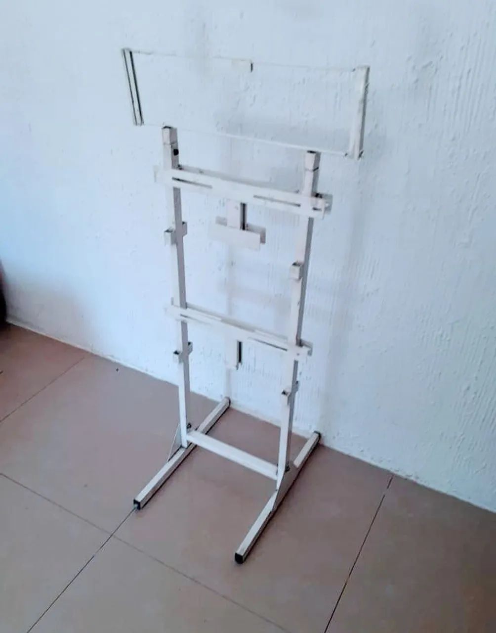 Expositor de tanque e pia 