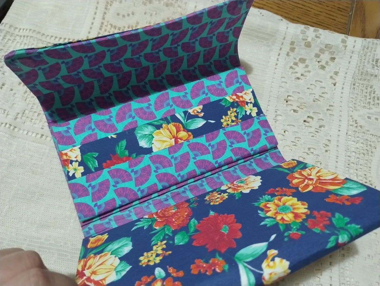 Bolsa de mão floral azul - Foto 3