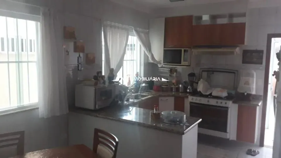 Sobrado para Venda em Pirituba, 3 quartos, 1 suíte, 4 vagas, 180m²