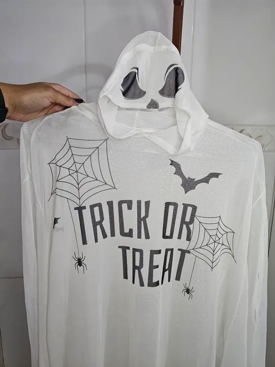 Vestido de Tule Infantil com Capa com Estampa de Fantasma - Renner 