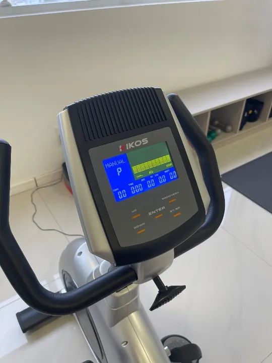 BICICLETA ERGOMÉTRICA KIKOS KR9.1 BIVOLT - ELETROMAGNÉTICA - Foto 3