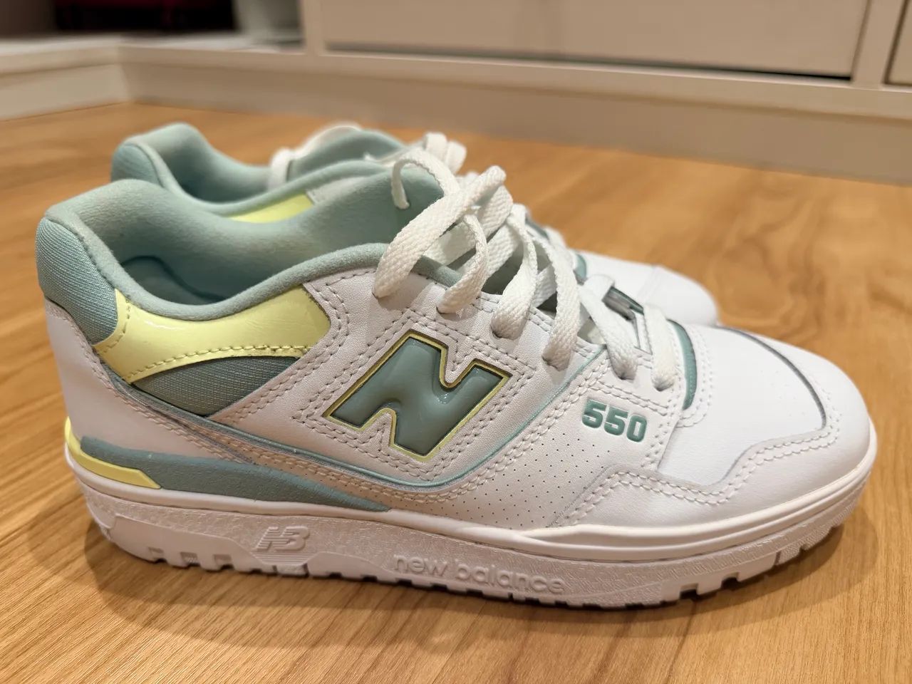 Tênis New Balance 550 Couro Branco  Original Tam. 38