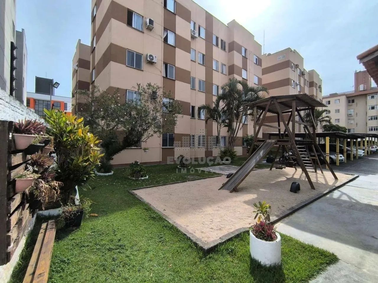 Apartamento com 3 dormitórios à venda, 65 m² - São José/SC
