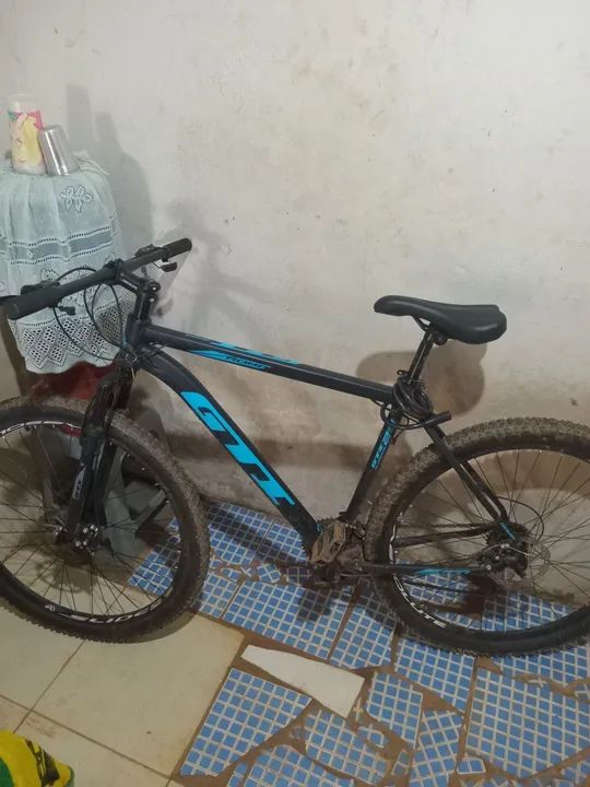 Bicicleta de Mountain Bike GT - Foto 4