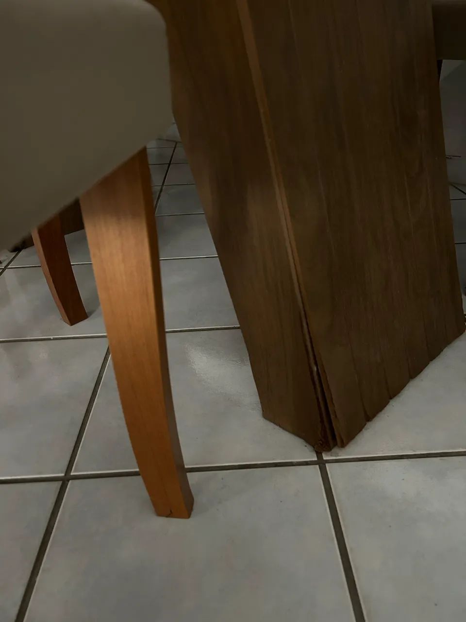 Conjunto de jantar mesa e cadeiras  - Foto 2