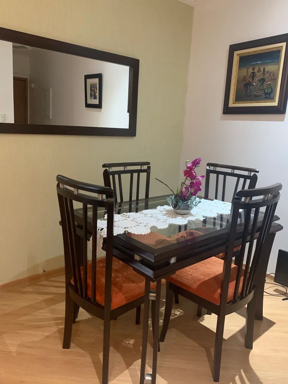 Mesa com cadeiras+espelho decorativo  - Foto 2
