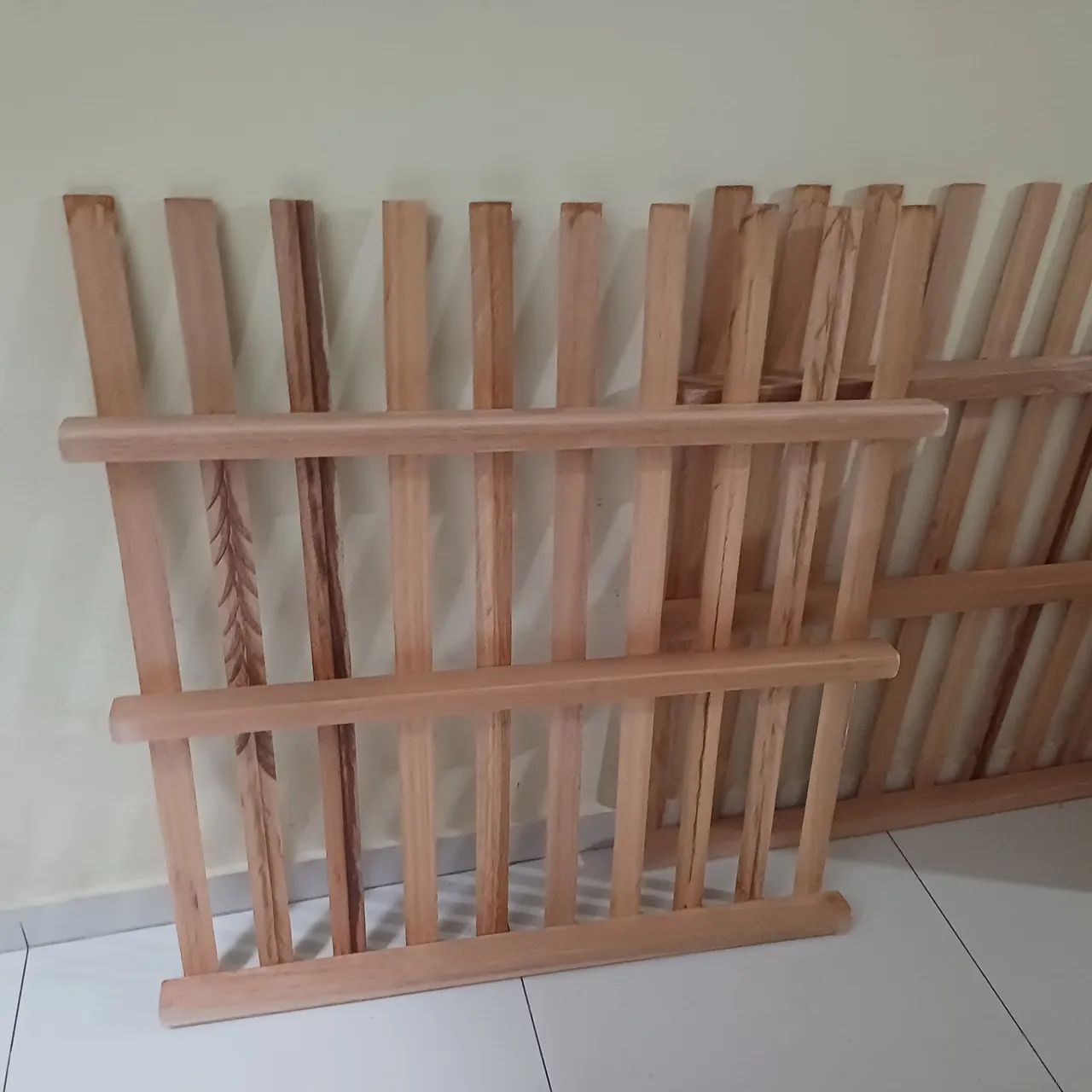 Bi cama com gavetas de madeira maciça  - Foto 4