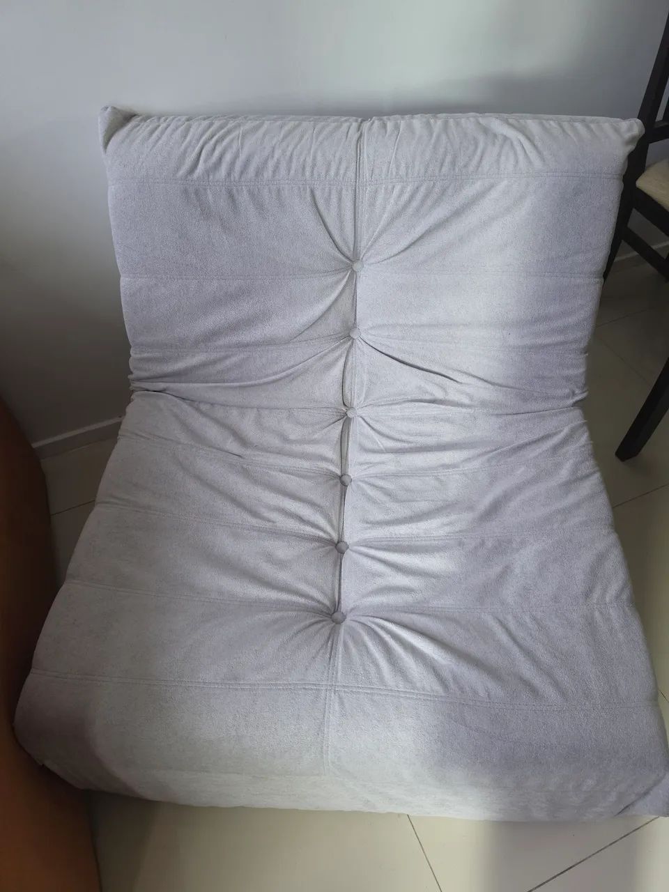 Vendo Poltrona Estilo Togo - Cinza - Foto 3