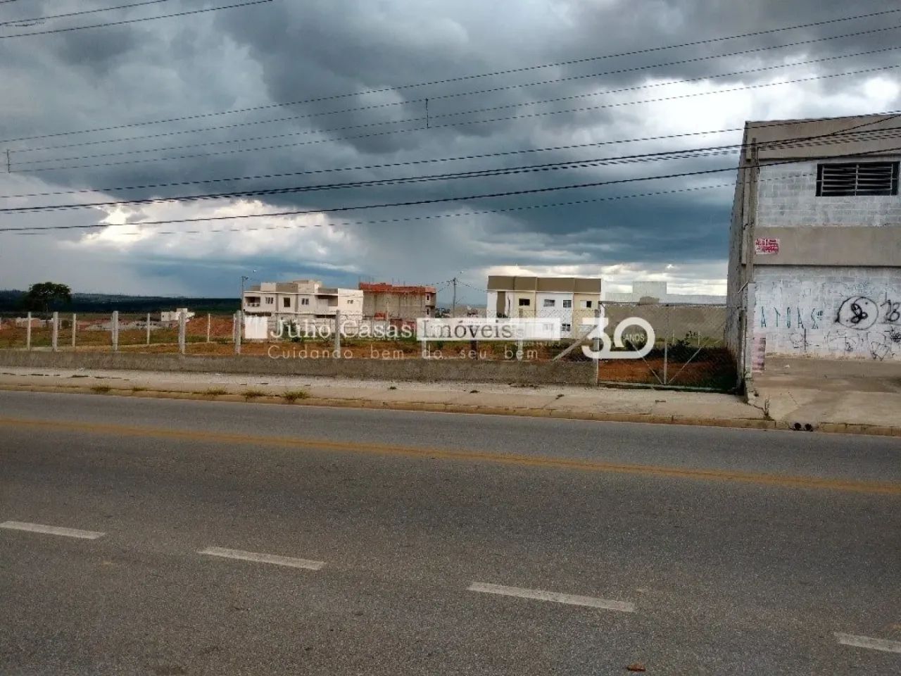 Área a venda com 1800m² - Foto 4