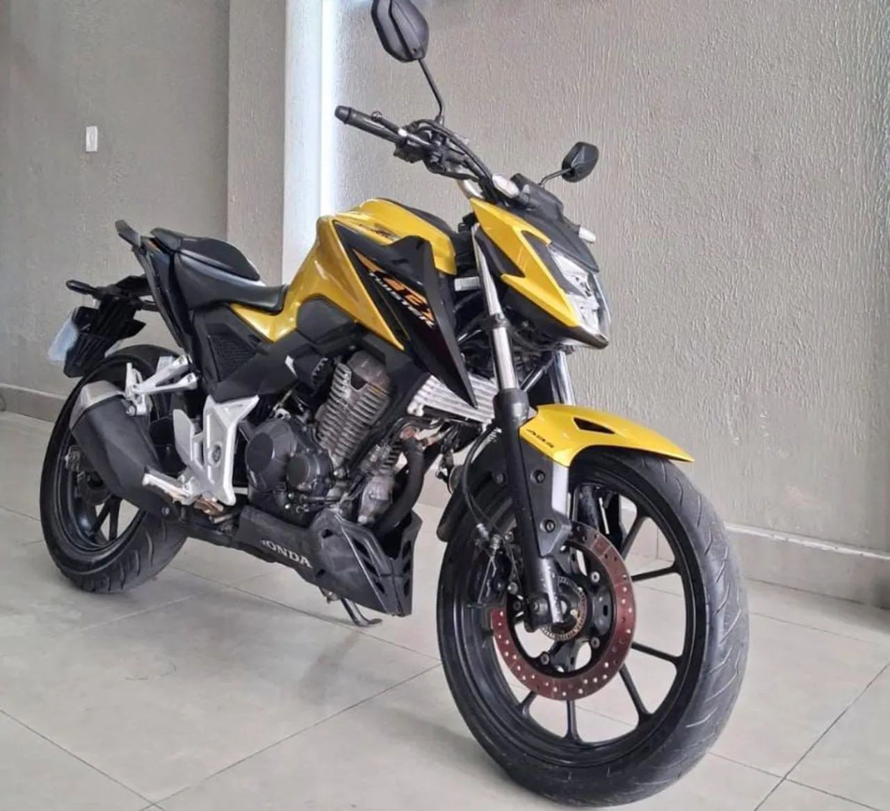Cb 300 