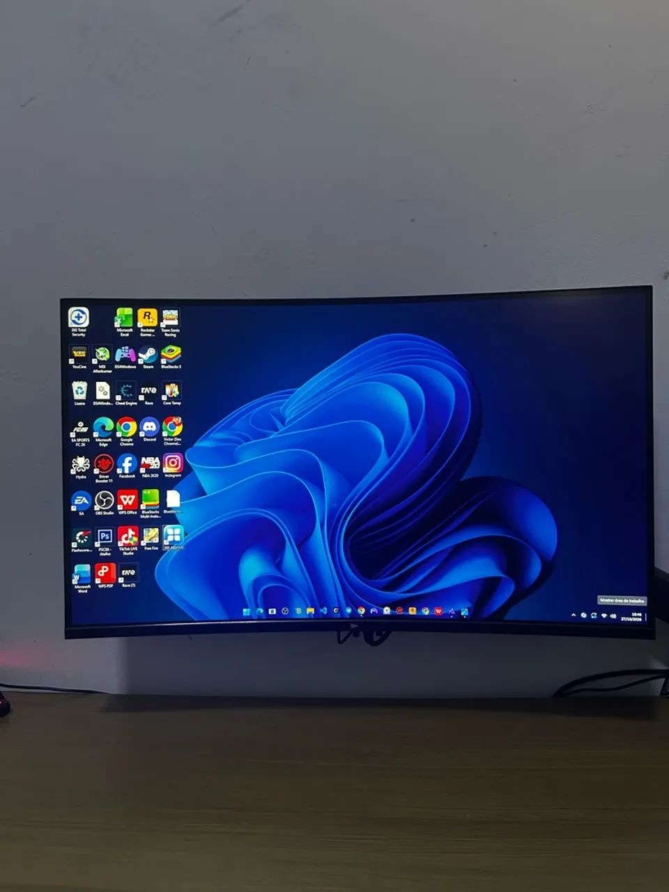 Monitor gamer curvo 27 polegadas com braço articulado 