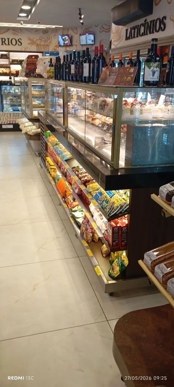 Mesa refrigerada para Pães e Bolos com conveniência. - Foto 3
