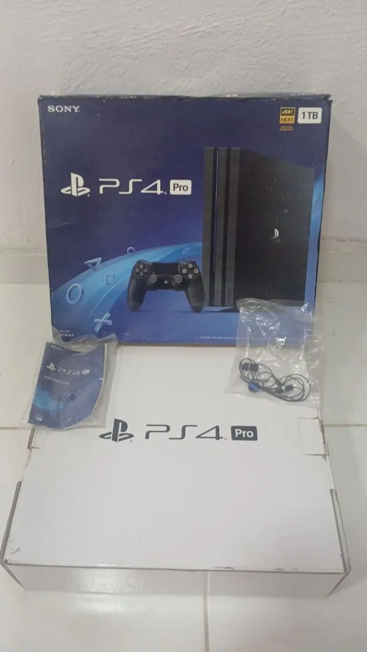 PlayStation 4 PRO - na caixa